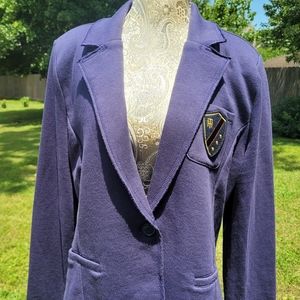 Tommy Hilfiger patched the graduate blazer